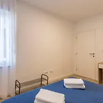 Maya Apartman *