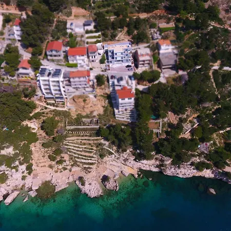 Maya Apartman *