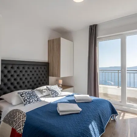Maya Apartment