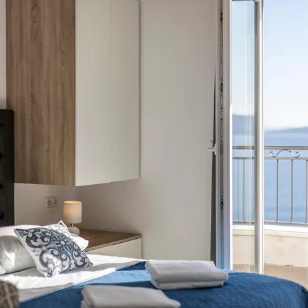 Maya Apartment